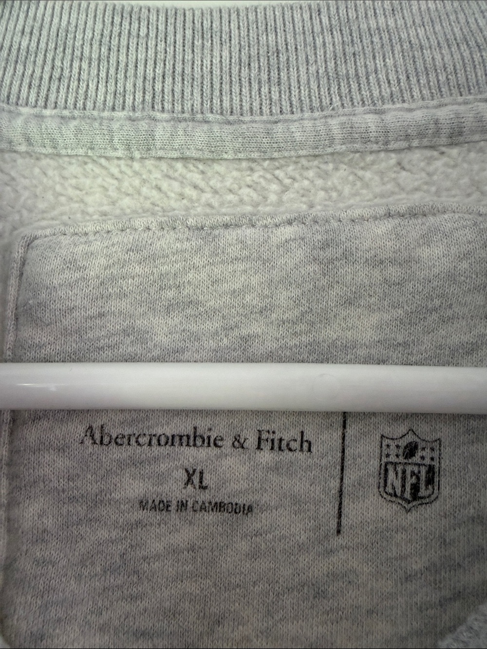 Abercrombie Buffalo Bills Gray Crewneck Sweatshirt - Picture 2 of 3